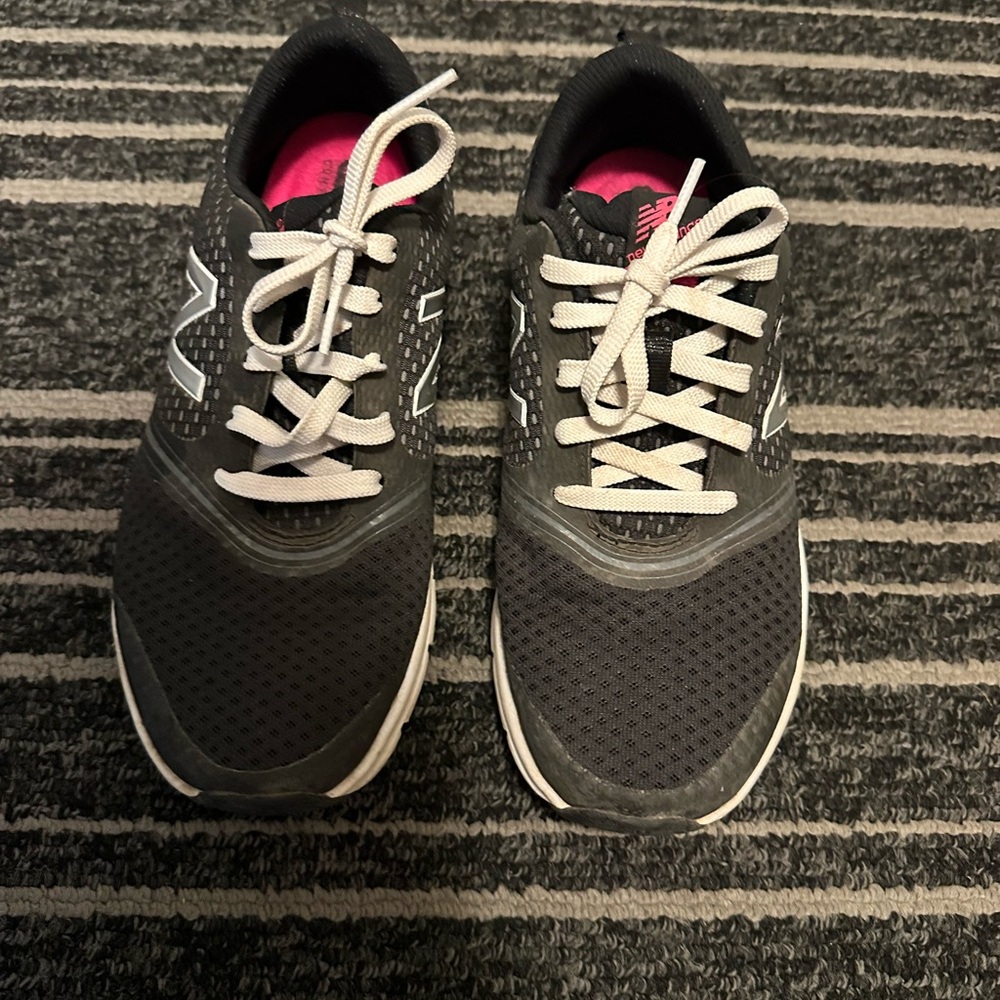 New Balance 711 Black and Pink Athletic Shoes with Breathable Mesh
